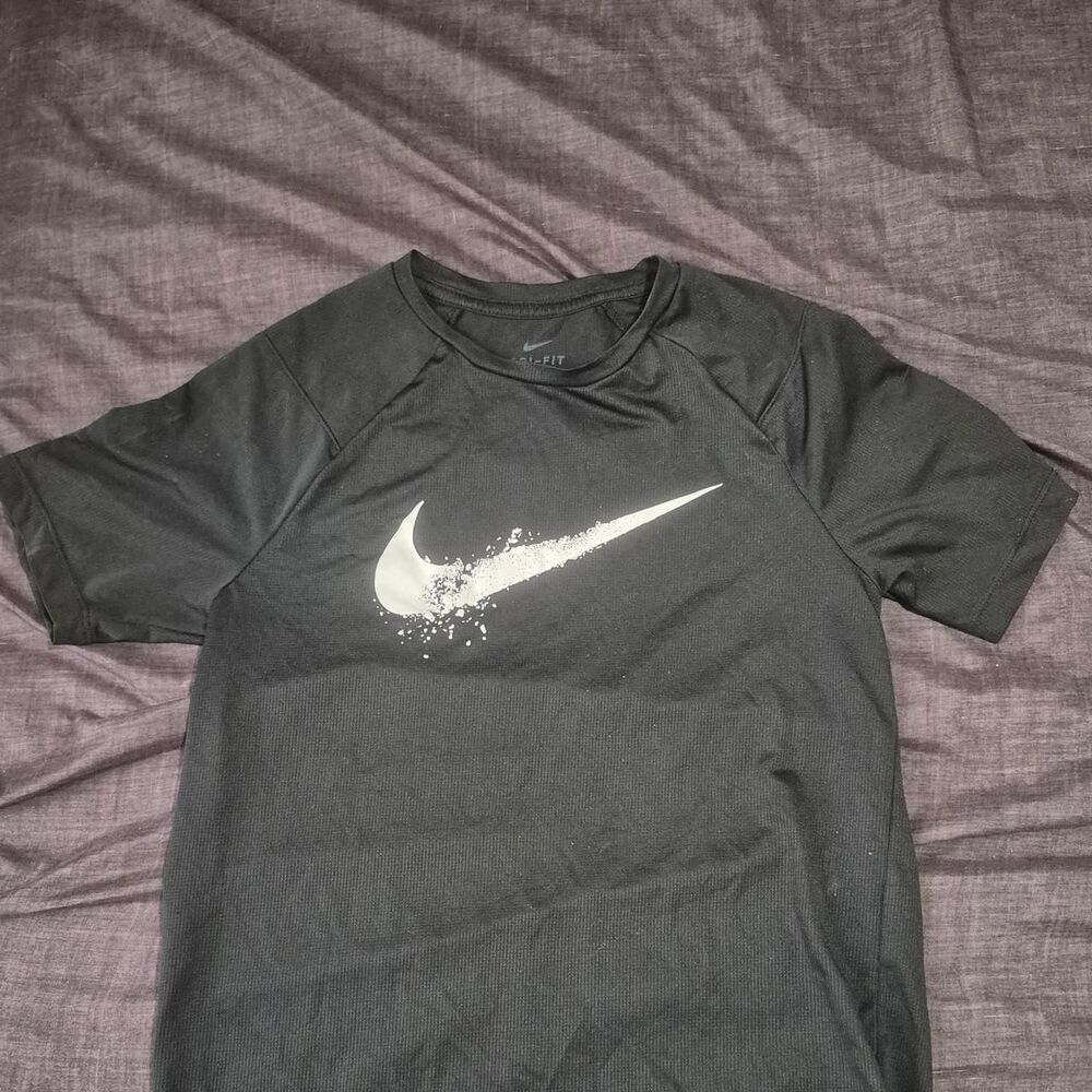 Nike Men's Black T-shirt